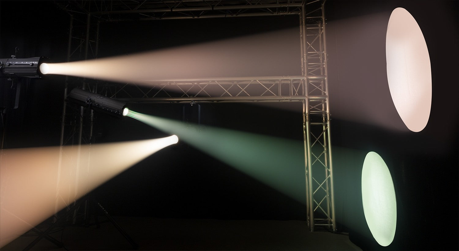 BeamZ BTS300Z LED Profile Spot Zoom 300W Warm White prožektors