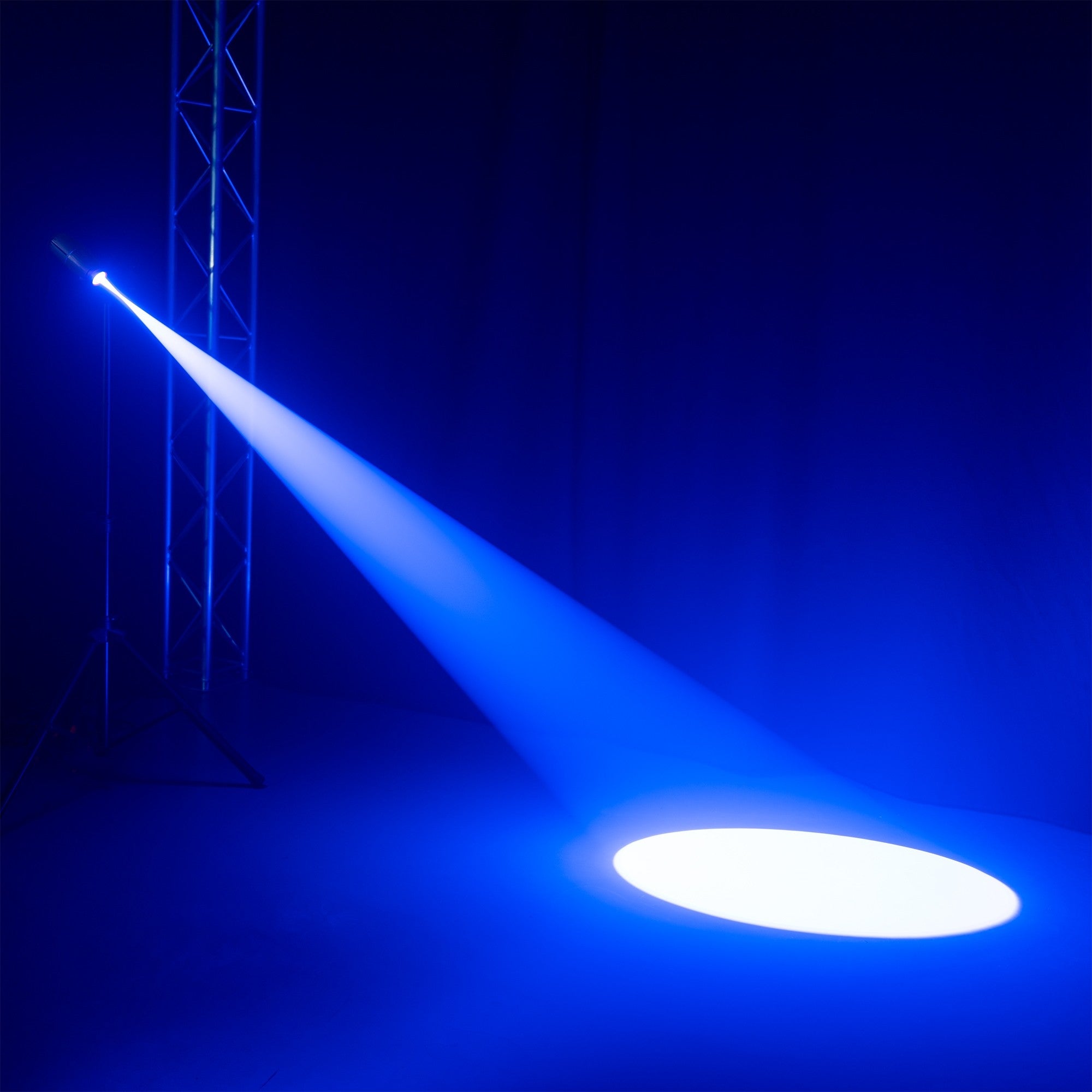 BeamZ BCC260 Flat PAR 27x 6W RGBAW-UV prožektors