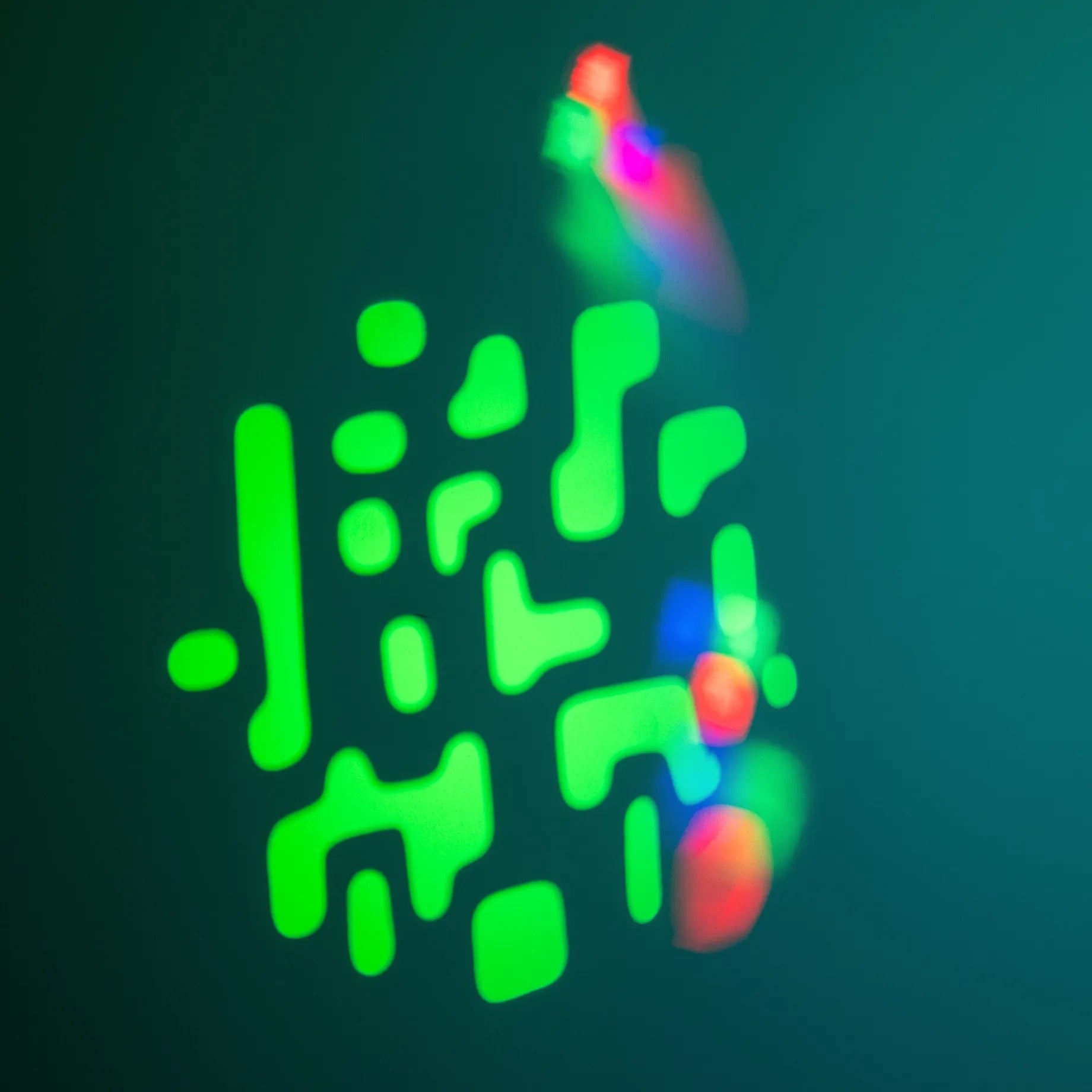 BeamZ ShowBar GO Glow ar kustīgajām galvām, Derby, PAR un Strobe efektiem