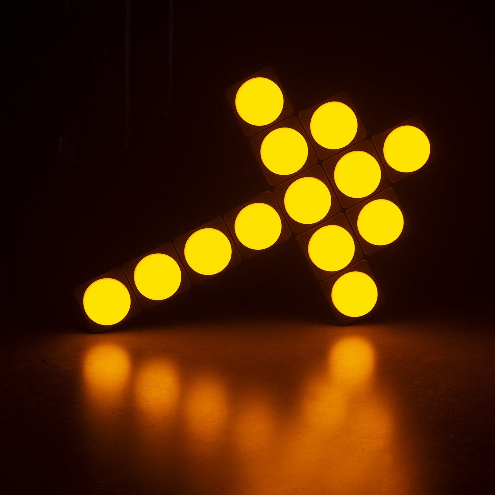 BeamZ KUBE20BK IP65 Linkable Battery Uplight LED Light Fixture