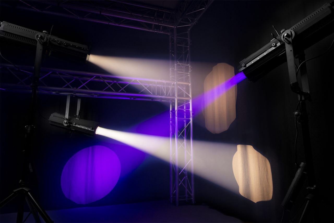 BeamZ BTS250C LED Profile Spot Zoom 250W RGBW prožektors