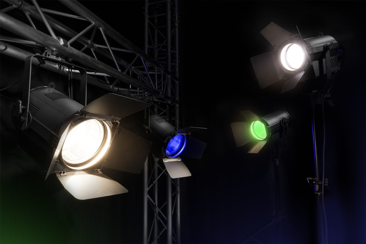 Beamz PRO BTF200CZ Fresnel LED prožektors