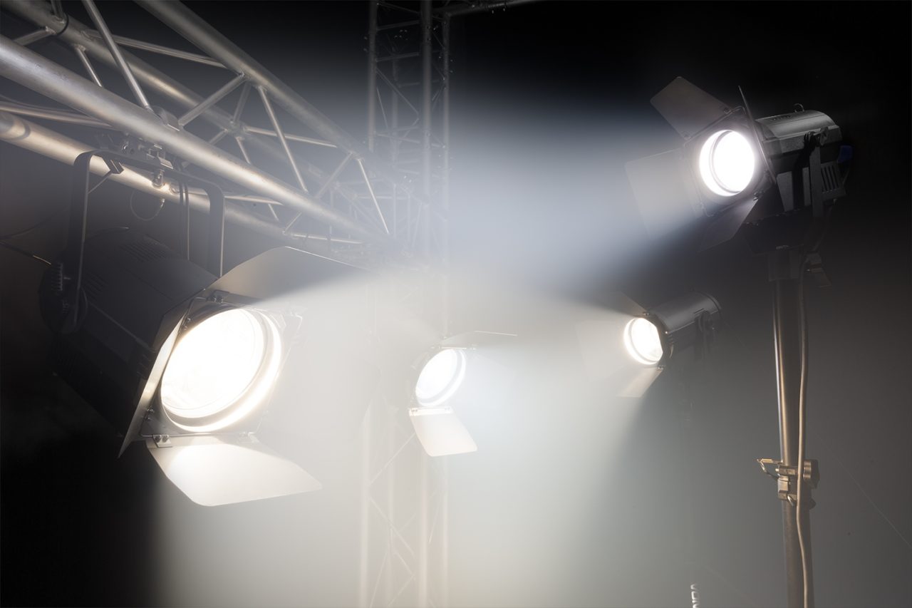 Beamz PRO BTF100Z Fresnel LED prožektors