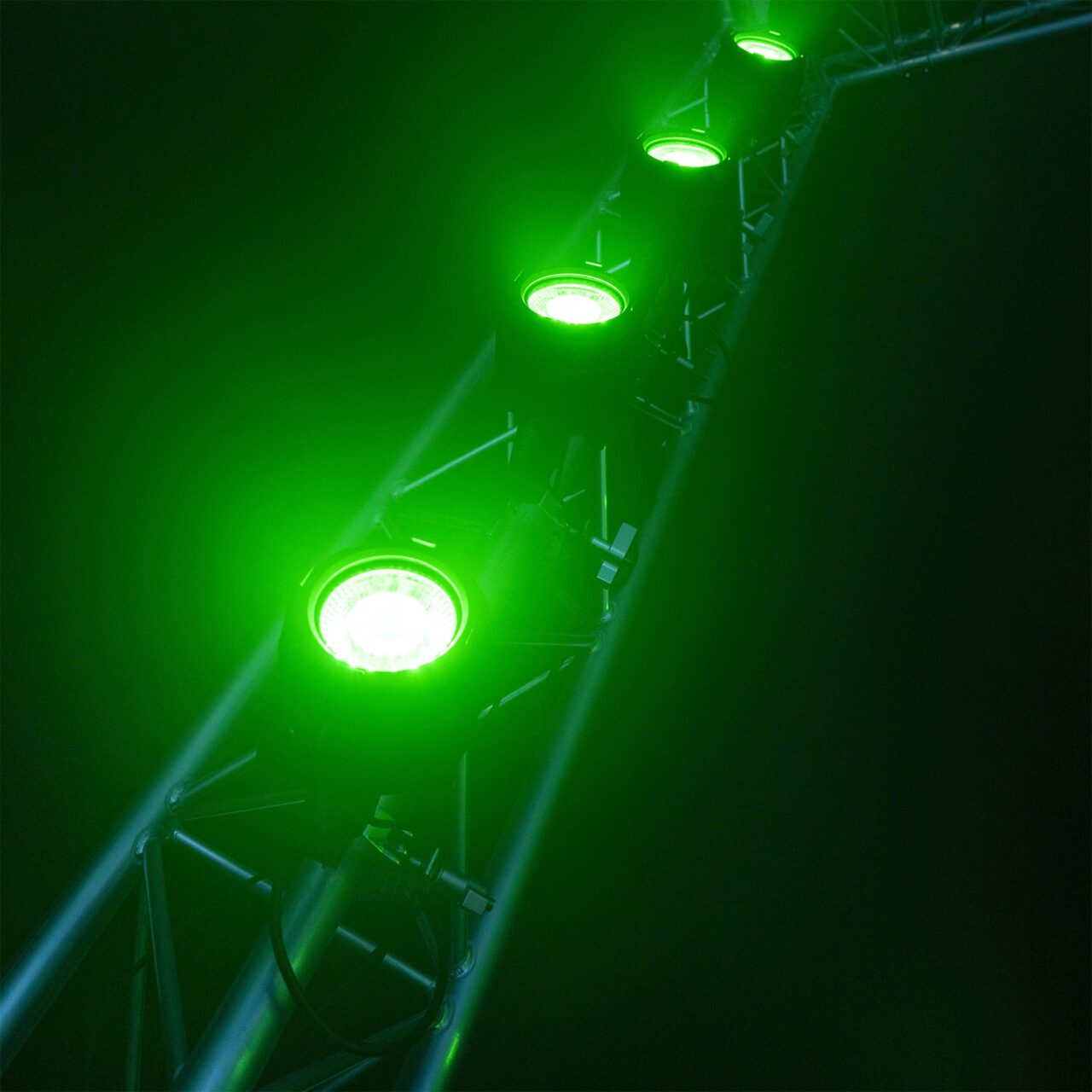 BeamZ NEUTRON-DOT Linkable 60W WW + RGB Fixture