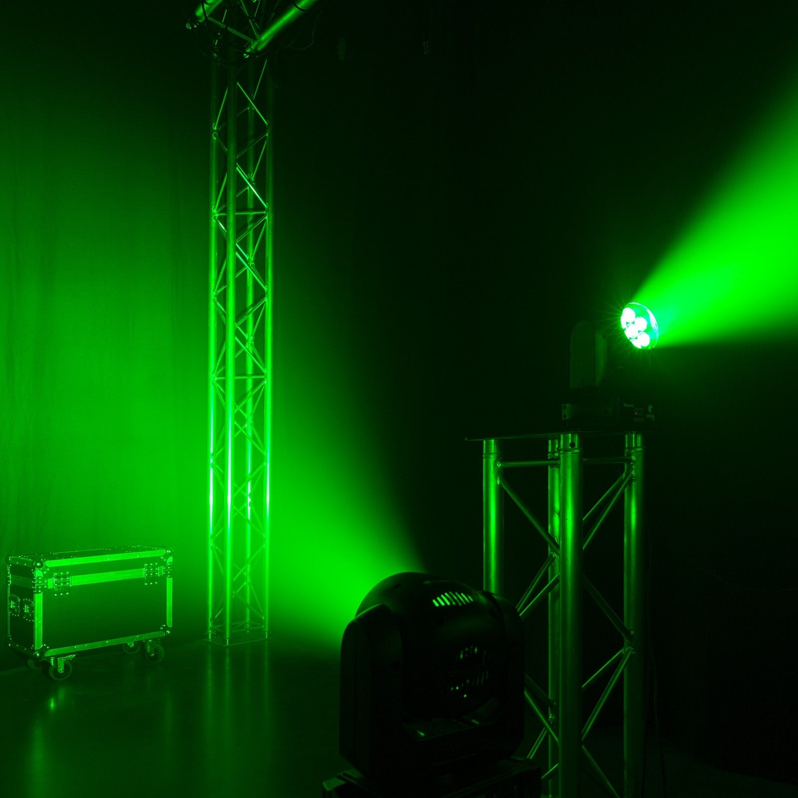 BeamZ Cobra 720 LED Wash Kustīgā galva ar Zoom