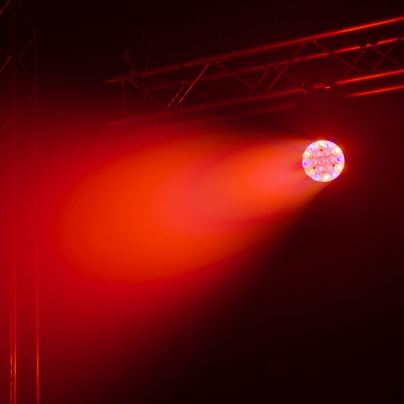 BeamZ MHL1912 LED Wash Kustīgā galva ar Zoom