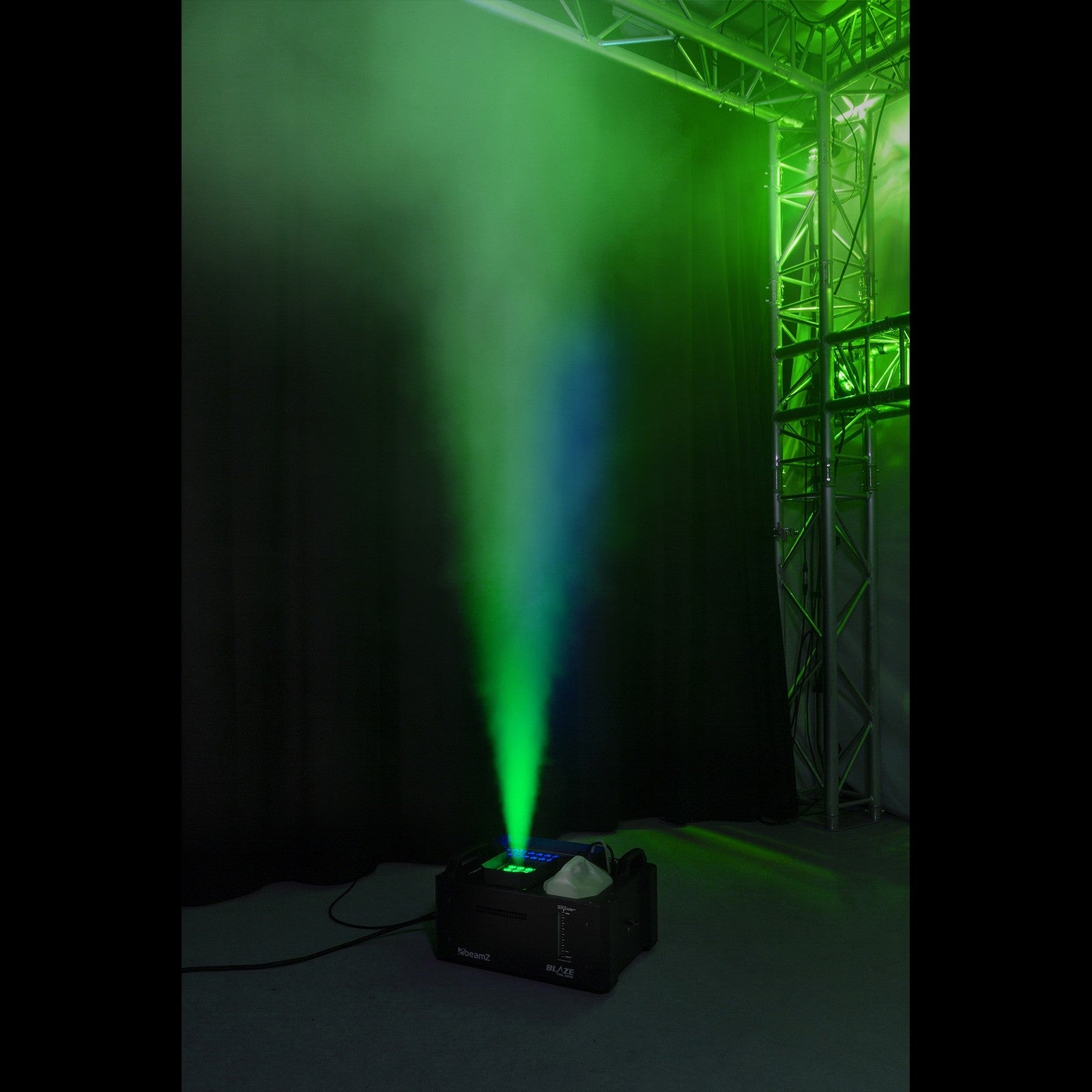 BeamZ BLAZE3500 Vertical Fogger dūmu mašīna