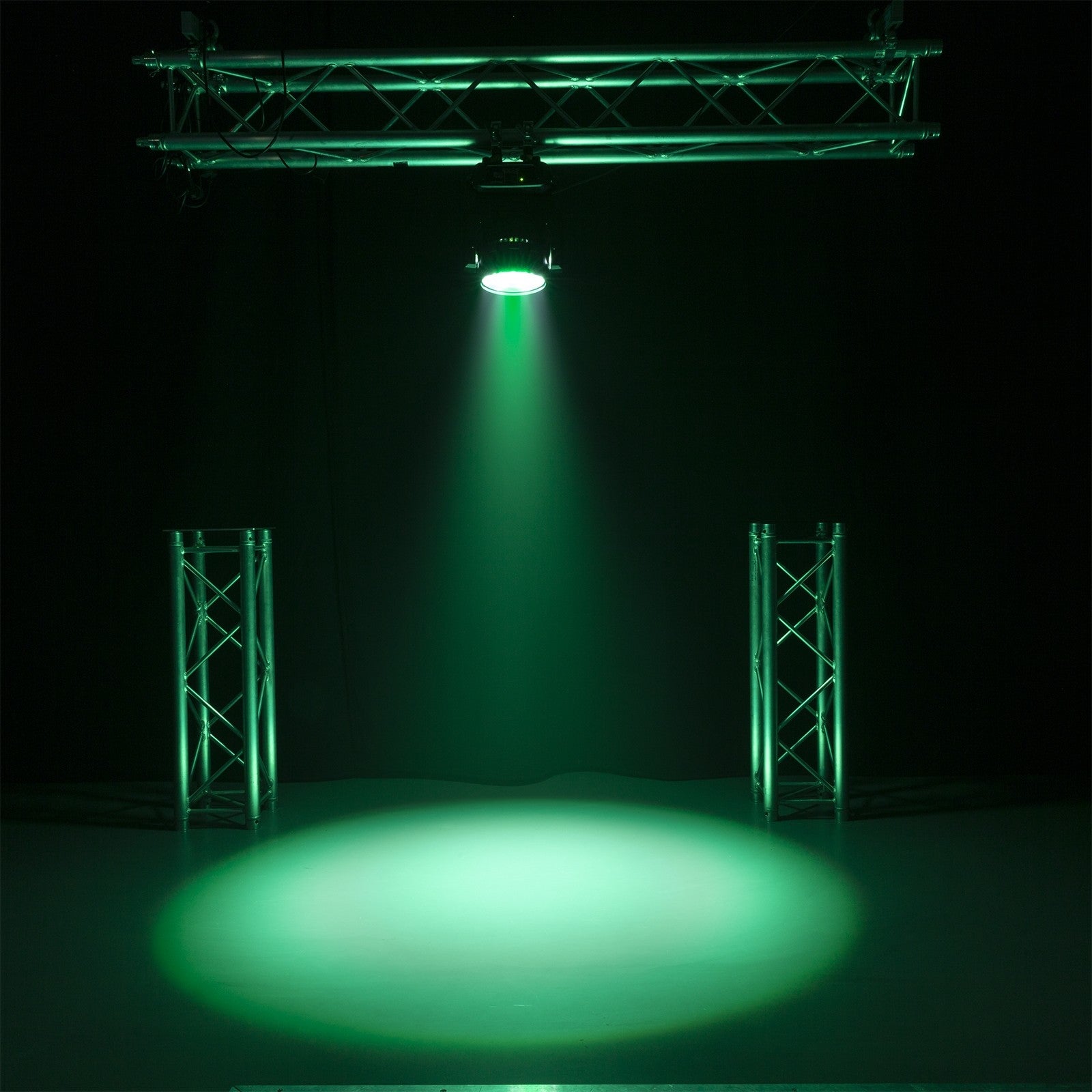 BeamZ MHL1912 LED Wash Kustīgā galva ar Zoom