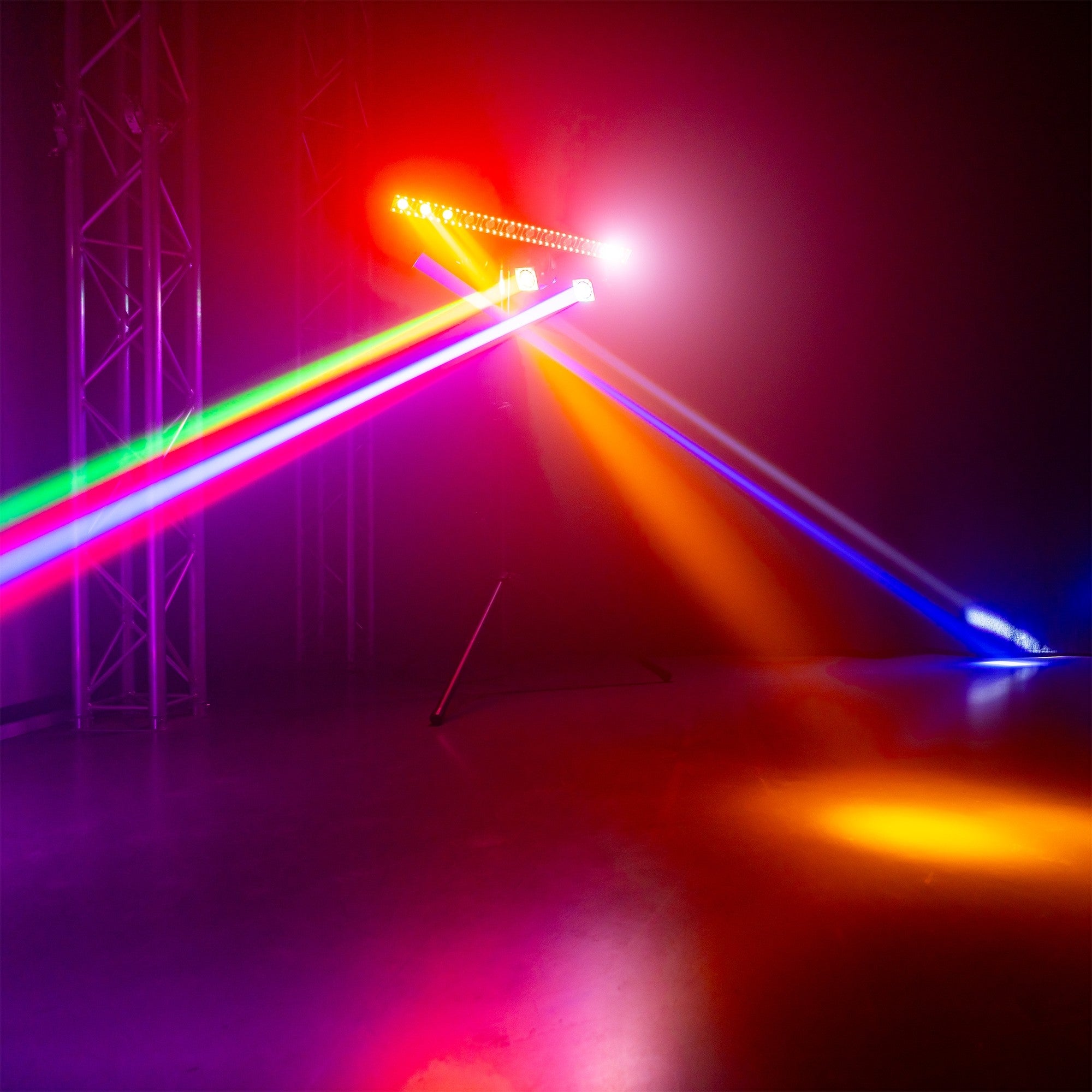 BeamZ ShowBar GO Edge with 4 Moving Heads and LED/Strobe Bar