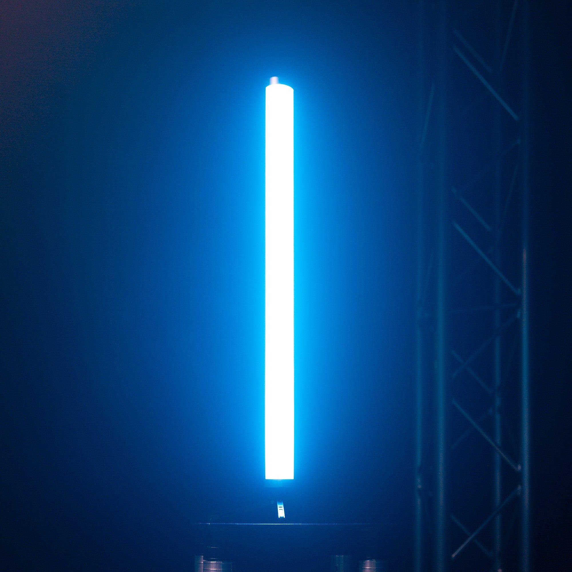 BeamZ Kratos LED Tube RGBW in/outdoor use