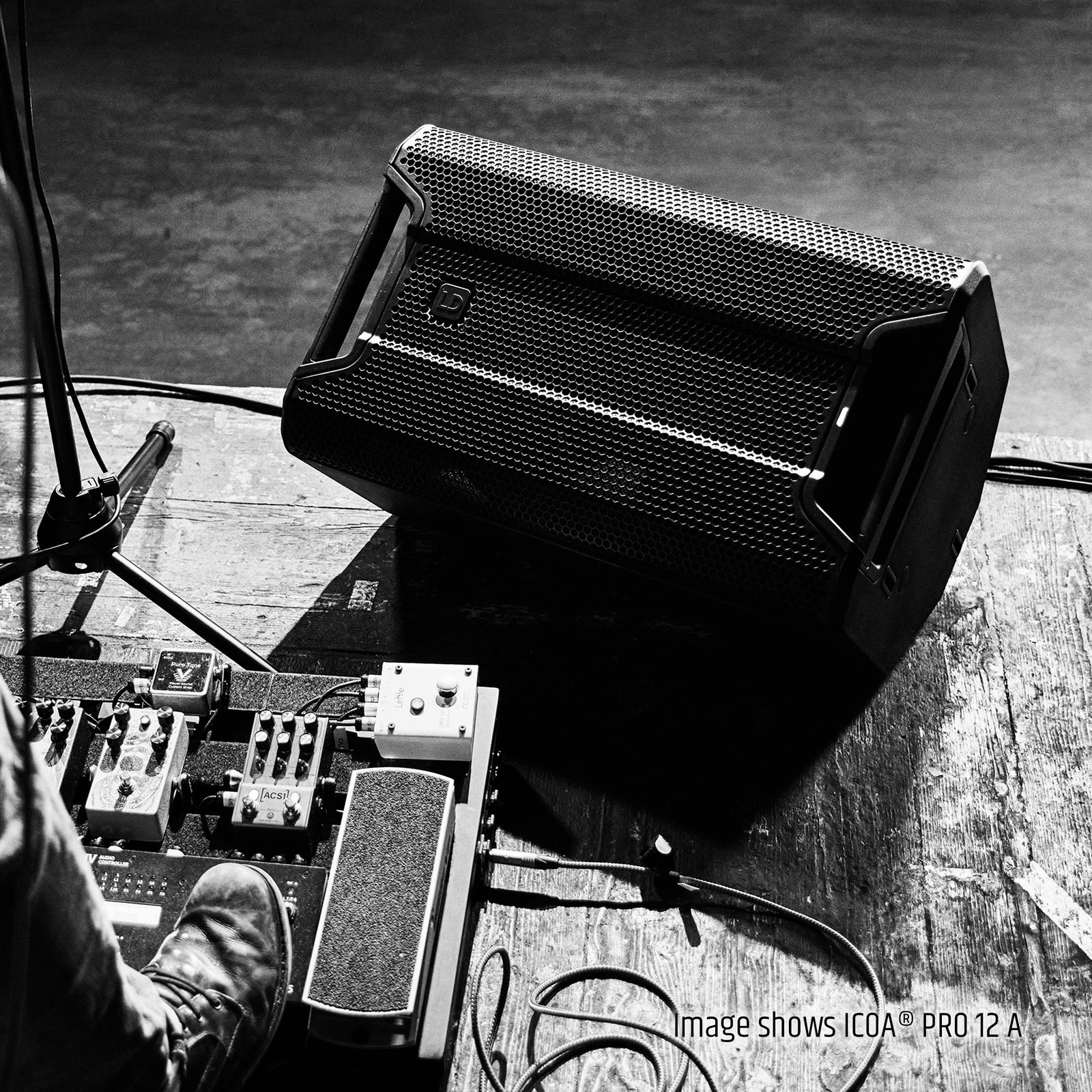 Electro Voice ICOA PRO 15 A stage monitor with bluetooth