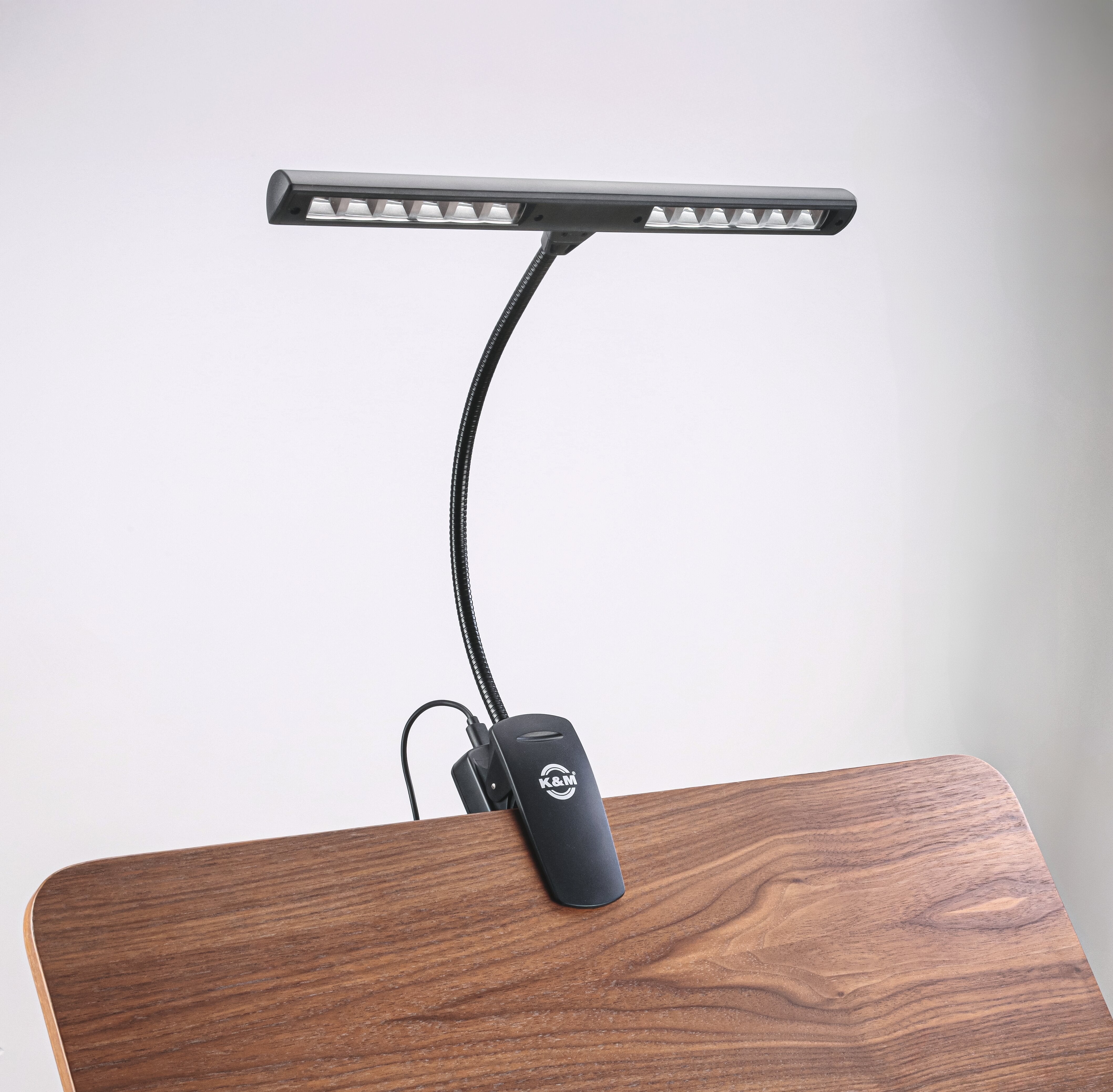 K&M 12266 Nošu statīva lampa