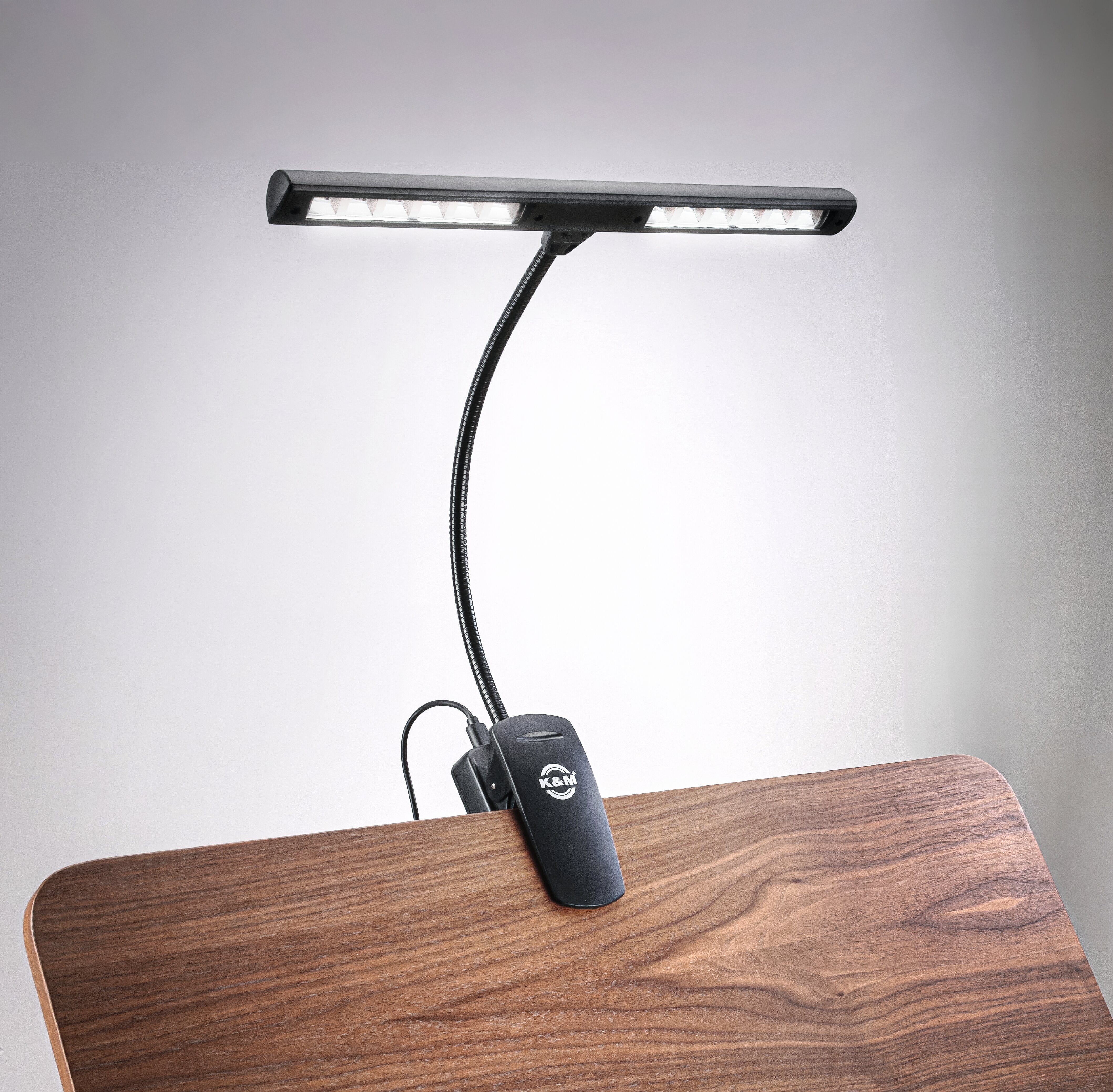 K&M 12266 Nošu statīva lampa