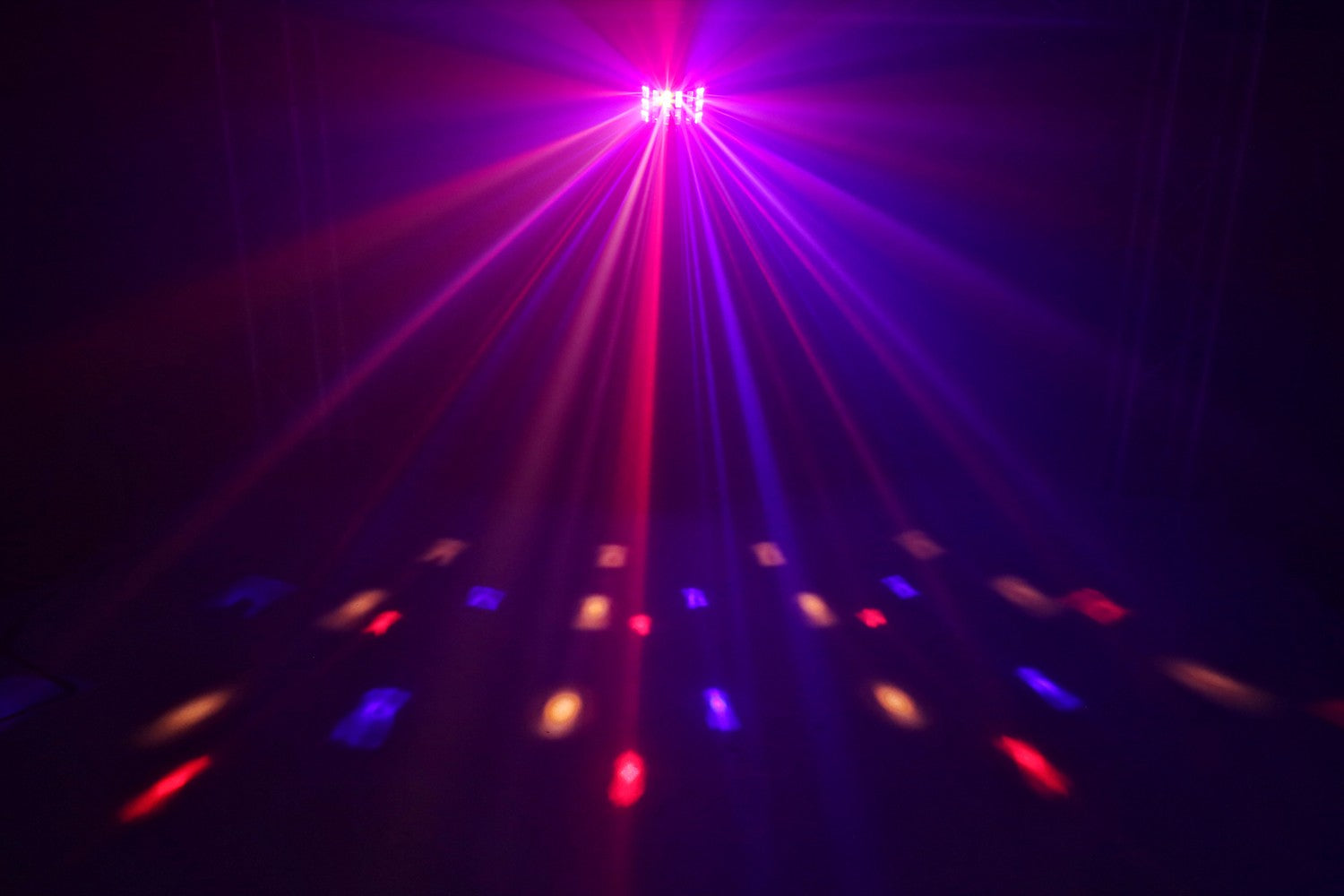 BeamZ Magic2 Derby ar Lāzeru RG un Strobe