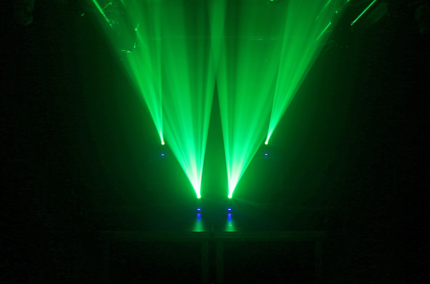 BeamZ Panther 40 LED Spot Moving Head