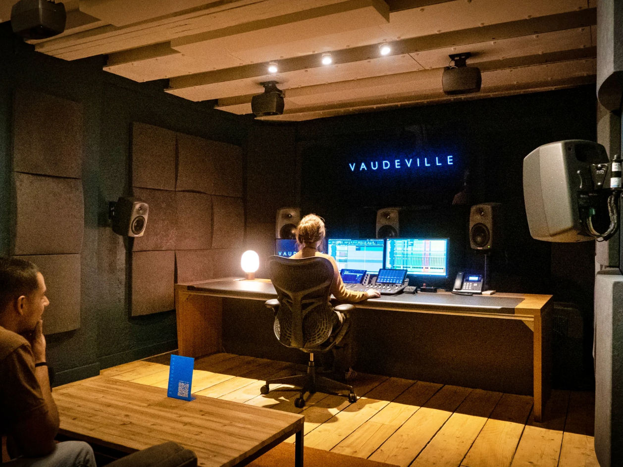 Vicoustic Cinema Round Premium acoustic panel 4 units