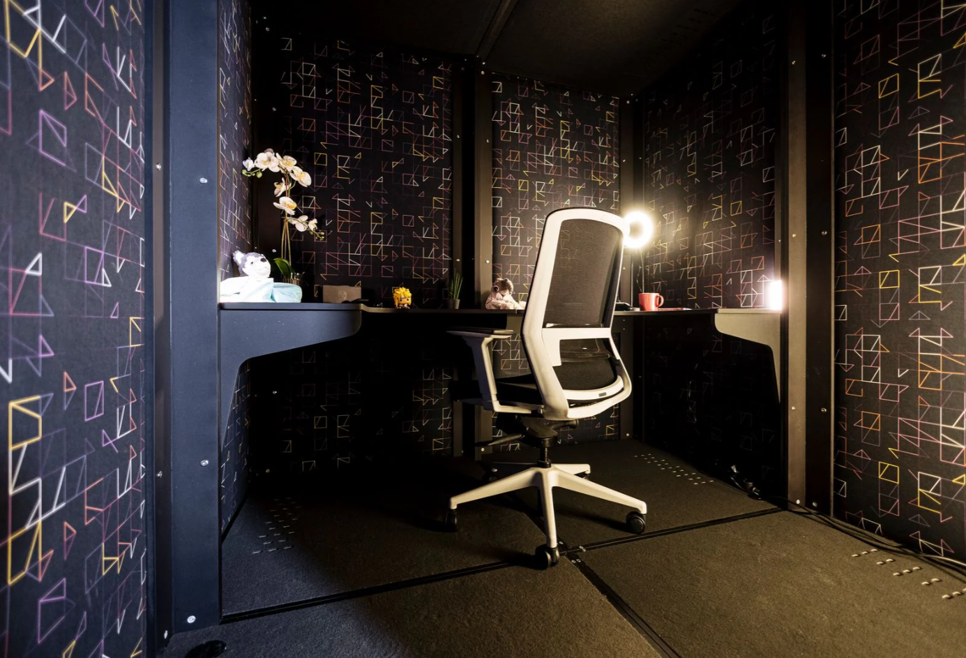 Vicoustic VicBooth Gaming Standard with Lock room