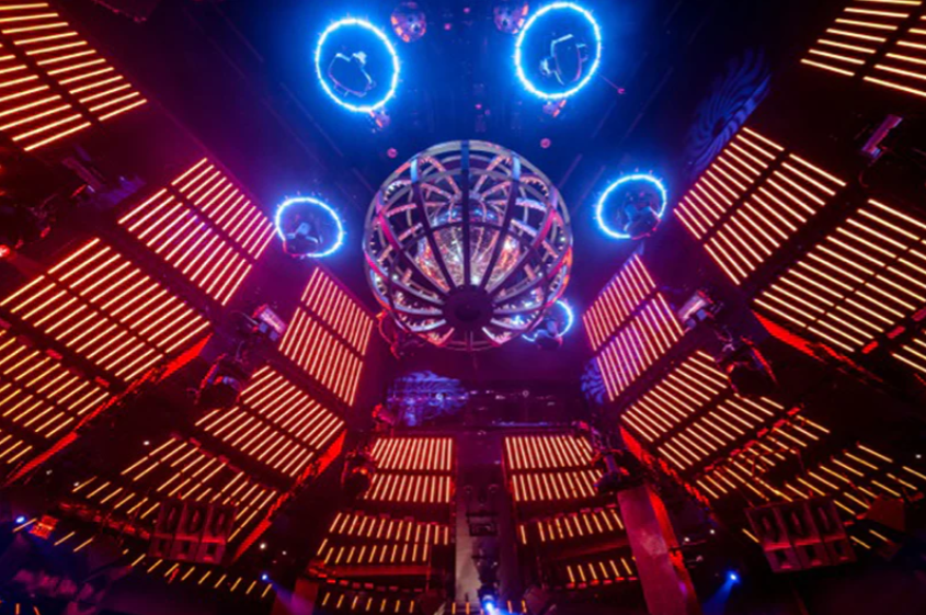 Elation Professional Pixel Bar 120 IP — IP65 āra LED pixel bar ar 120 tri-color RGB LED un 16 mm pikseļu soli