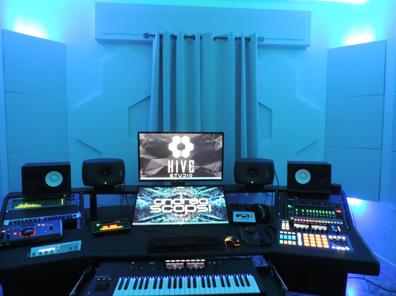 Vicoustic Super Bass Extreme Ultra VMT acoustic bass trap