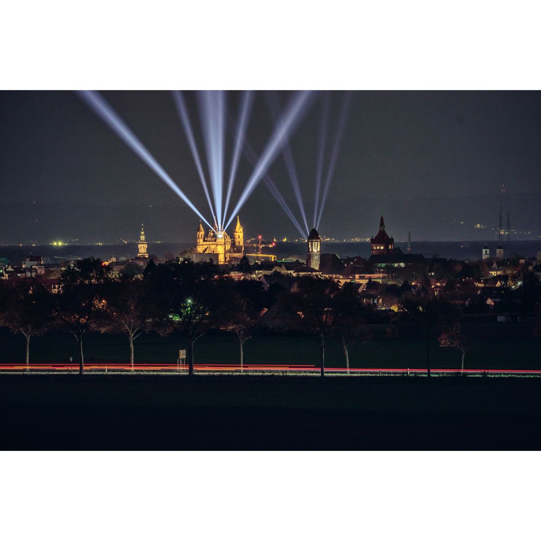 Elation professional PROTEUS HYBRID (Spot/Beam/Wash) Moving light fixture